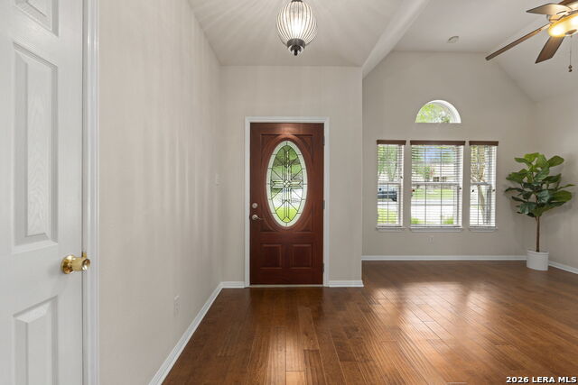 Listing photo id 2 for 115 River Mdw