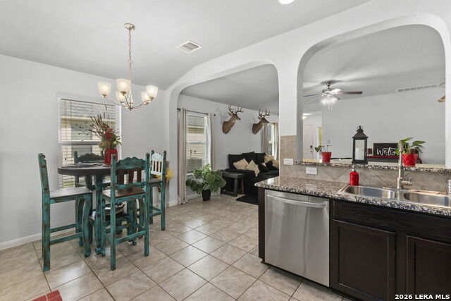 Listing photo id 12 for 2610 Lonesome Creek Trl