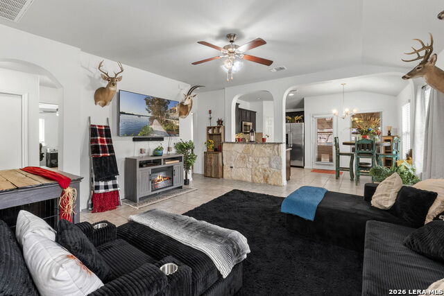 Listing photo id 13 for 2610 Lonesome Creek Trl