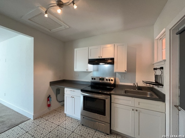 Image 12 of 27 For 1020 French Place W 4