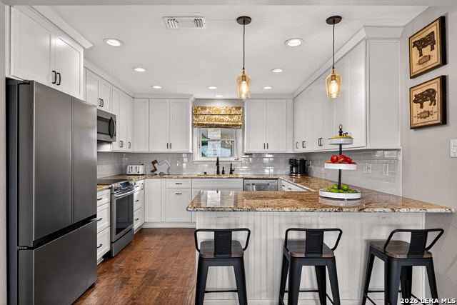 Image 3 of 48 For 104 Wild Cherry Ln