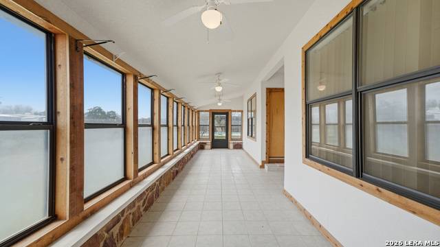 Image 21 of 39 For 1001 Horton Ln