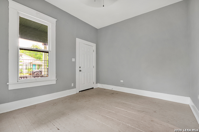 Image 14 of 22 For 427 & 431 Dunning