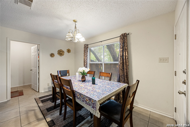 Image 10 of 30 For 6425 Maverick Oak