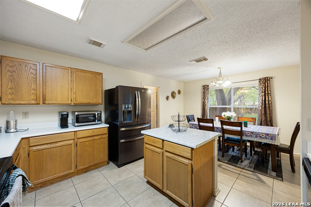 Image 14 of 30 For 6425 Maverick Oak