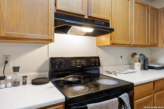 Image 15 of 30 For 6425 Maverick Oak