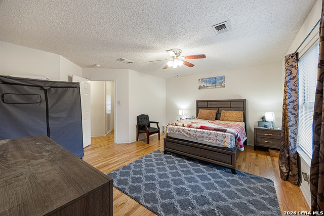 Image 17 of 30 For 6425 Maverick Oak