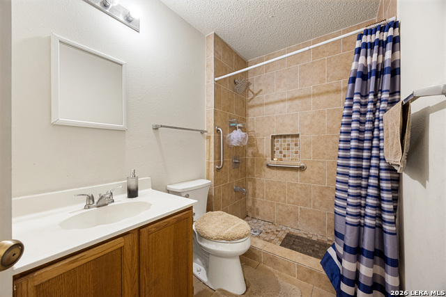 Image 21 of 30 For 6425 Maverick Oak