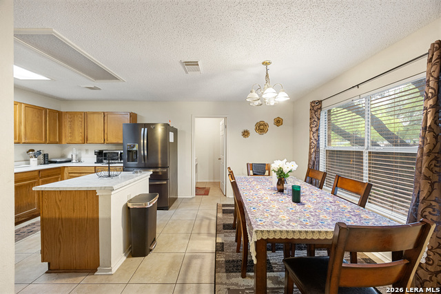 Image 8 of 30 For 6425 Maverick Oak