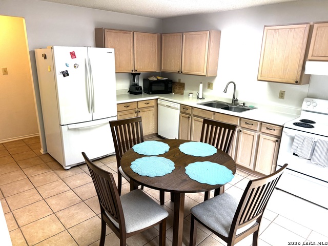 Image 11 of 29 For 9823 Alisa Brooke