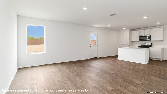 Image 3 of 28 For 123 Paul Street