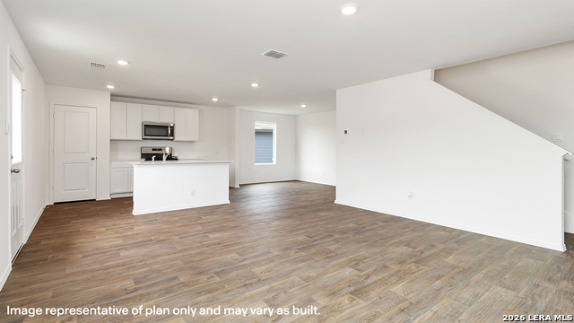 Image 5 of 28 For 123 Paul Street