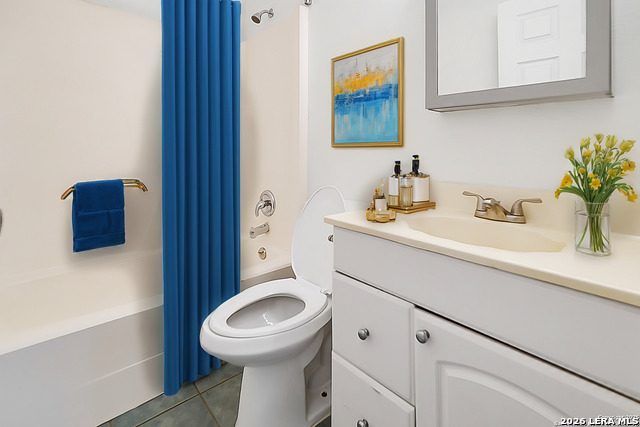 Image 9 of 13 For 3815 Pipers Crest