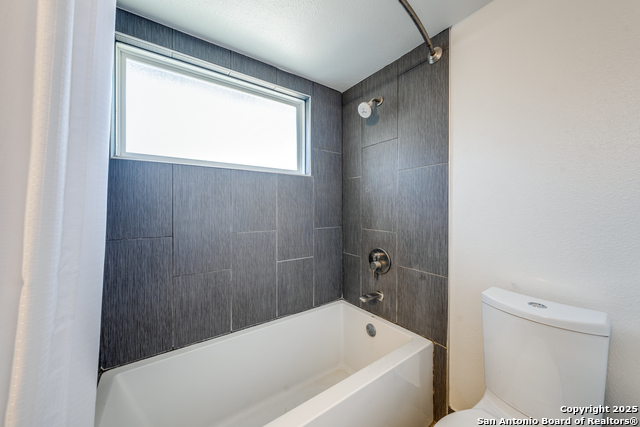 Image 13 of 15 For 415 Robinhood