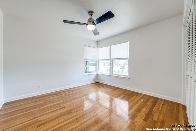 Image 14 of 15 For 415 Robinhood