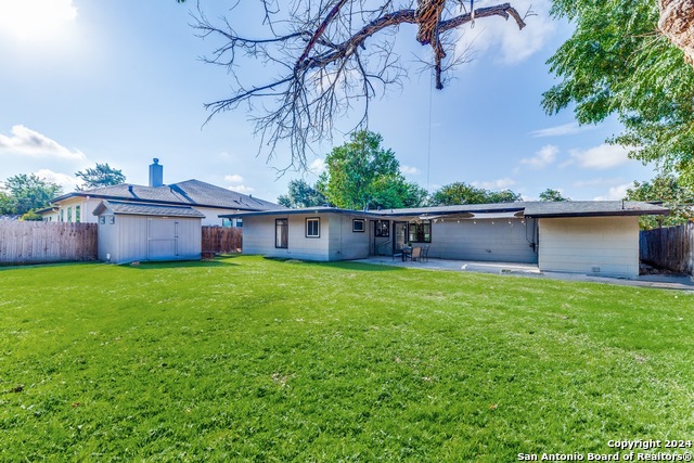 Image 15 of 15 For 415 Robinhood