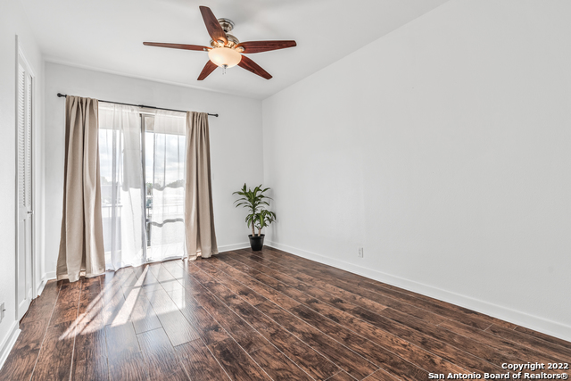 Image 10 of 14 For 7711 Broadway  27c