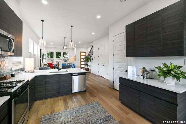 Image 12 of 31 For 719 Eleanor Ave  102