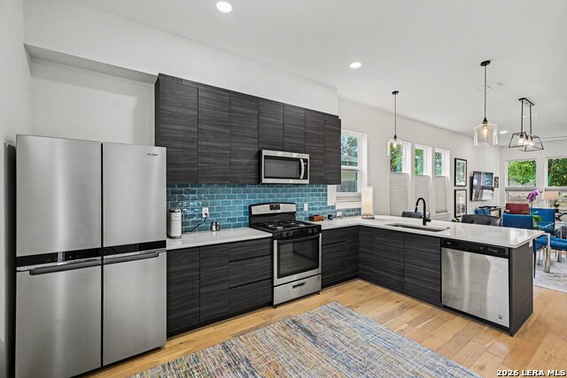 Image 13 of 31 For 719 Eleanor Ave  102