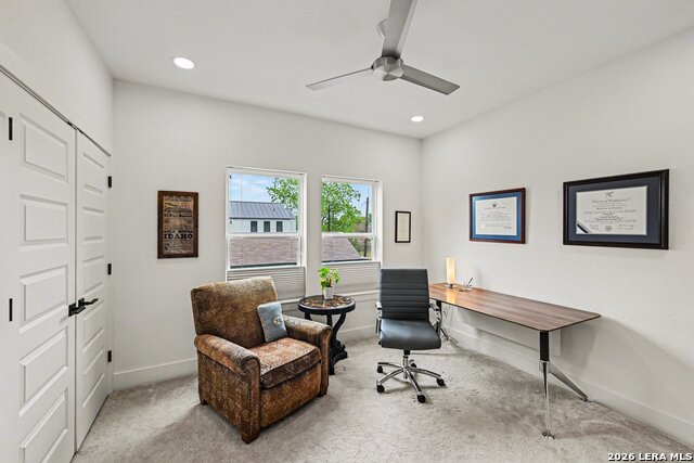 Image 17 of 31 For 719 Eleanor Ave  102