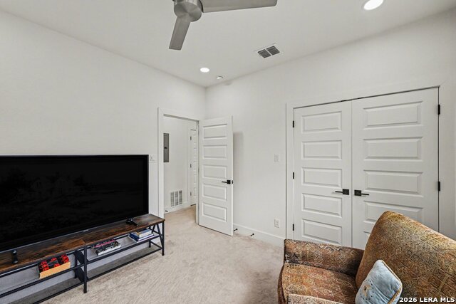 Image 18 of 31 For 719 Eleanor Ave  102