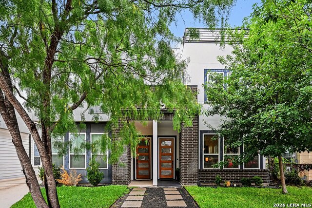 Image 2 of 31 For 719 Eleanor Ave  102