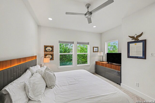 Image 21 of 31 For 719 Eleanor Ave  102