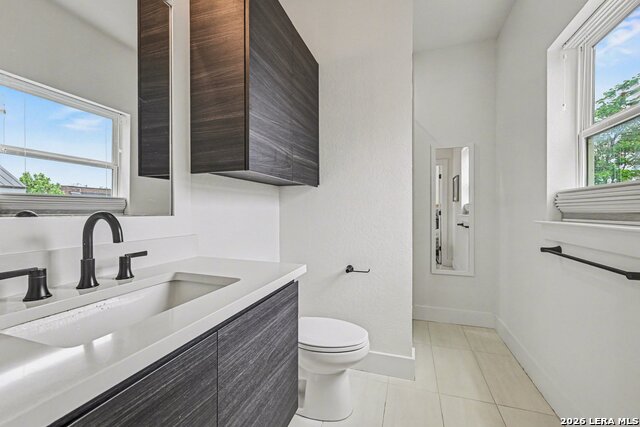 Image 24 of 31 For 719 Eleanor Ave  102