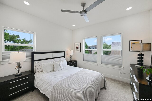 Image 25 of 31 For 719 Eleanor Ave  102