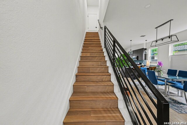 Image 6 of 31 For 719 Eleanor Ave  102