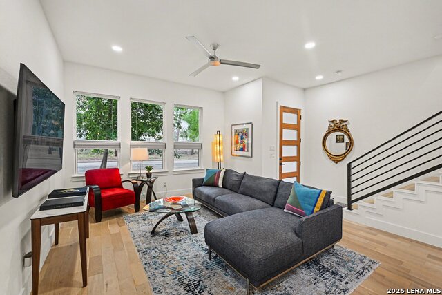 Image 8 of 31 For 719 Eleanor Ave  102