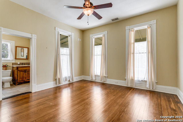 Image 21 of 33 For 305 Ashby Pl W