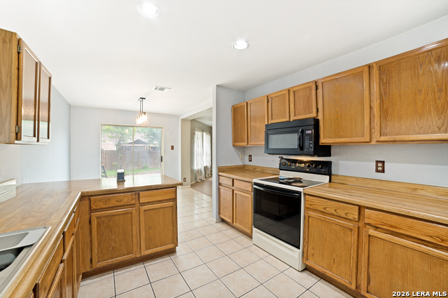 Image 14 of 26 For 9818 Kenbridge Dr