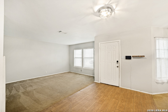 Image 5 of 26 For 9818 Kenbridge Dr