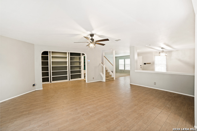 Image 9 of 26 For 9818 Kenbridge Dr