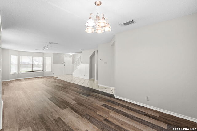 Image 4 of 15 For 2312 Newoak Park