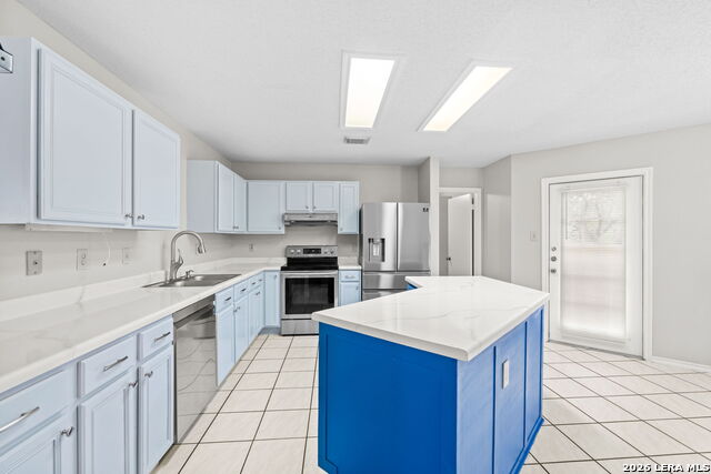 Image 5 of 15 For 2312 Newoak Park