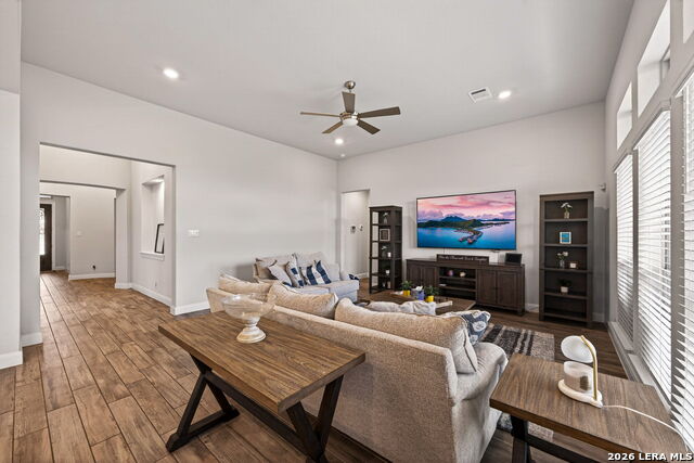 Image 17 of 48 For 361 Misty Sails