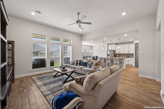 Image 18 of 48 For 361 Misty Sails