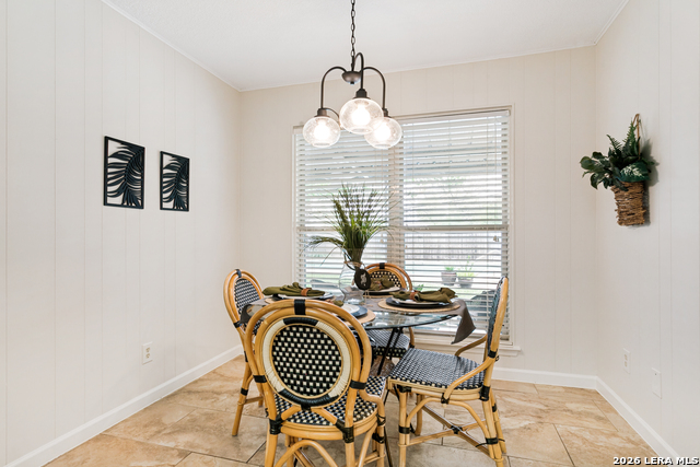 Image 15 of 33 For 10422 Severn Rd