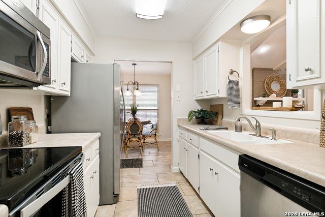 Image 17 of 33 For 10422 Severn Rd