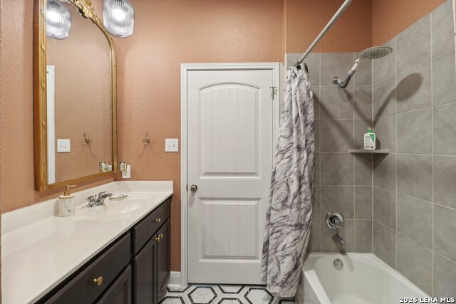 Image 32 of 62 For 13523 Bradford Glen