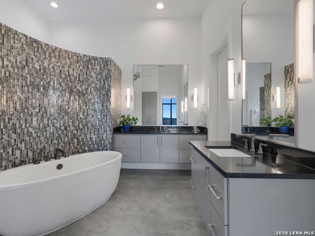 Image 21 of 68 For 10206 Nina Ridge