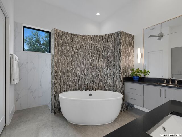 Image 22 of 68 For 10206 Nina Ridge