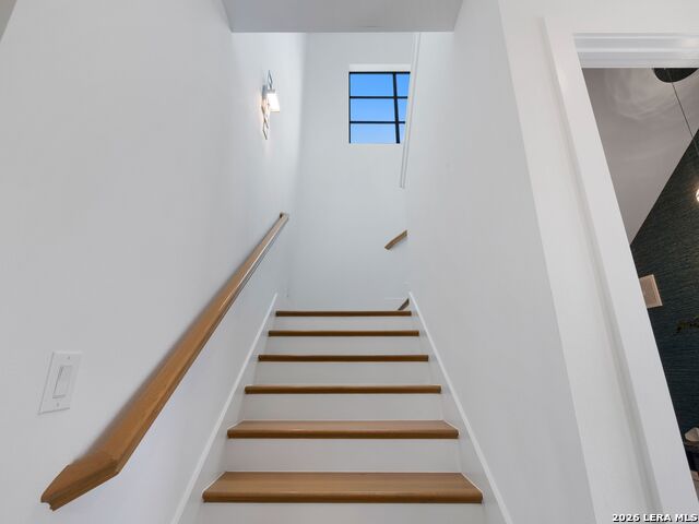 Image 27 of 68 For 10206 Nina Ridge