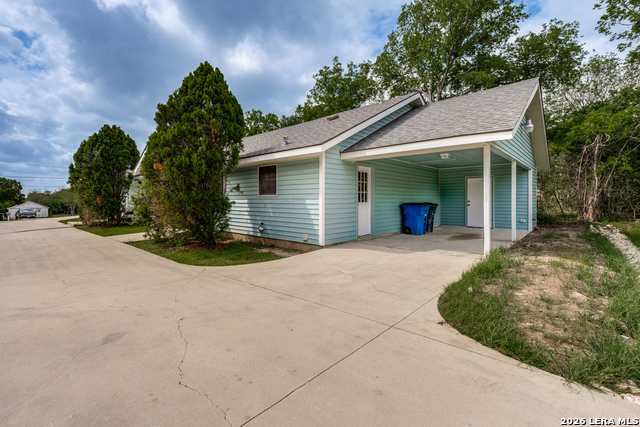 Image 17 of 19 For 2242 Eastman