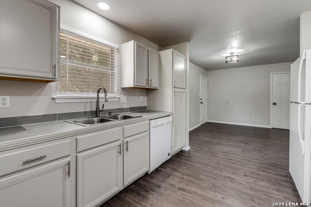 Image 8 of 19 For 2242 Eastman