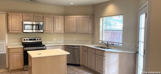 Image 7 of 15 For 6511 Rambling Trail Dr