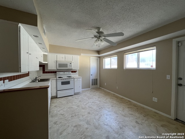 Image 43 of 51 For 119 Cedar Tree Ln