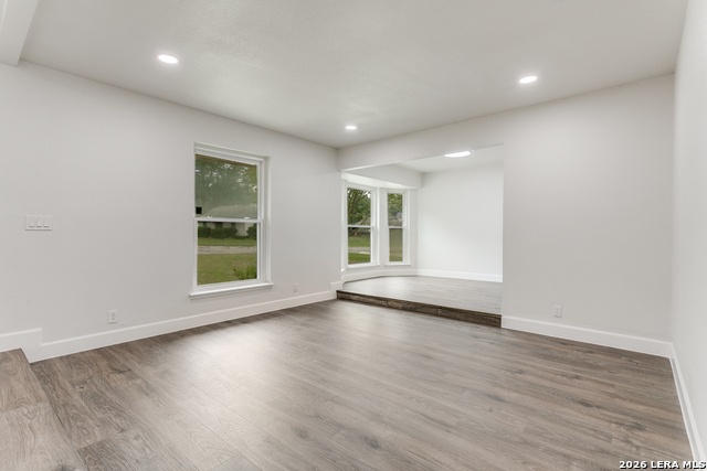 Image 22 of 49 For 1518 Deer Run St